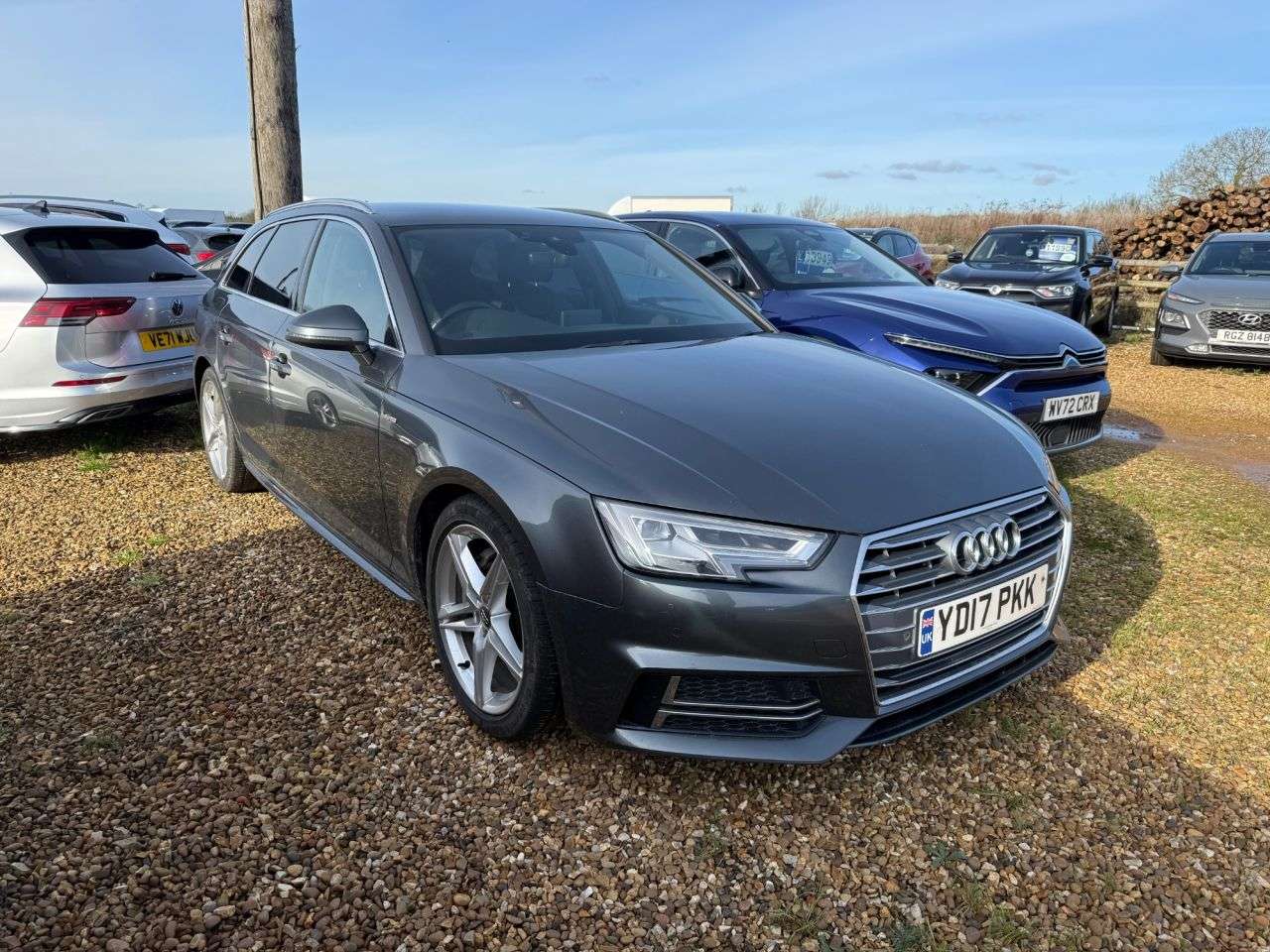 A 2017 AUDI A4 AVANT 2.0 TDI ultra S line Estate 5dr Diesel S Tronic Euro 6 (s/s) (190 ps) A 2017 AUDI A4 AVANT 2.0 TDI ultra S line Estate 5dr Diesel S Tronic Euro 6 (s/s) (190 ps)