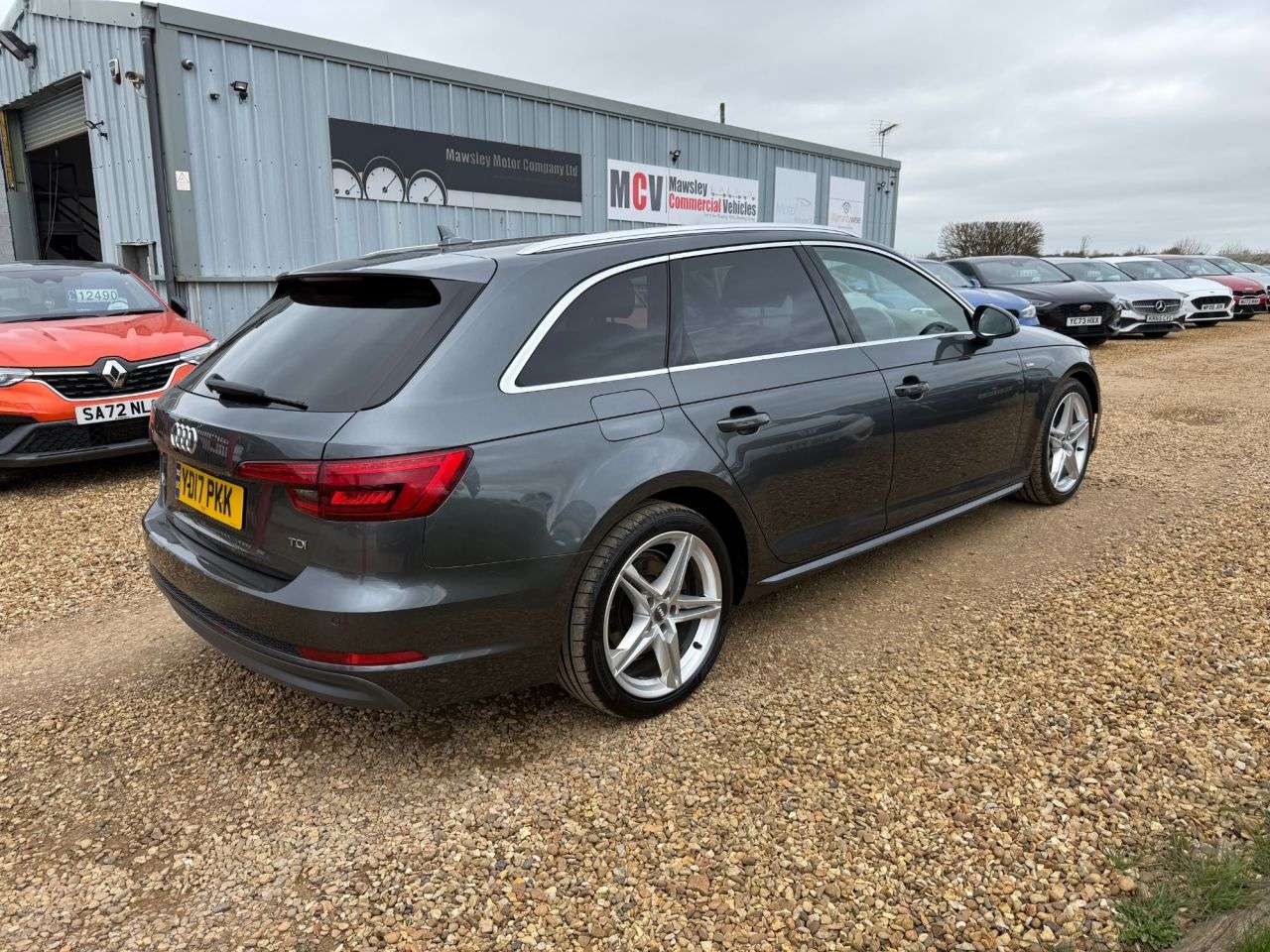A 2017 AUDI A4 AVANT 2.0 TDI ultra S line Estate 5dr Diesel S Tronic Euro 6 (s/s) (190 ps) A 2017 AUDI A4 AVANT 2.0 TDI ultra S line Estate 5dr Diesel S Tronic Euro 6 (s/s) (190 ps)