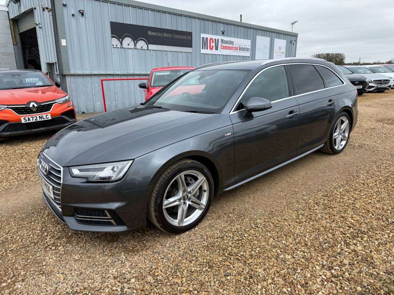 A 2017 AUDI A4 AVANT 2.0 TDI ultra S line Estate 5dr Diesel S Tronic Euro 6 (s/s) (190 ps) A 2017 AUDI A4 AVANT 2.0 TDI ultra S line Estate 5dr Diesel S Tronic Euro 6 (s/s) (190 ps)