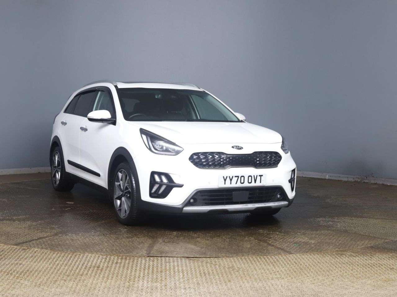 A 2020 KIA NIRO 1.6 GDi 4 SUV 5dr Petrol Hybrid DCT Euro 6 (s/s) (139 bhp) A 2020 KIA NIRO 1.6 GDi 4 SUV 5dr Petrol Hybrid DCT Euro 6 (s/s) (139 bhp)