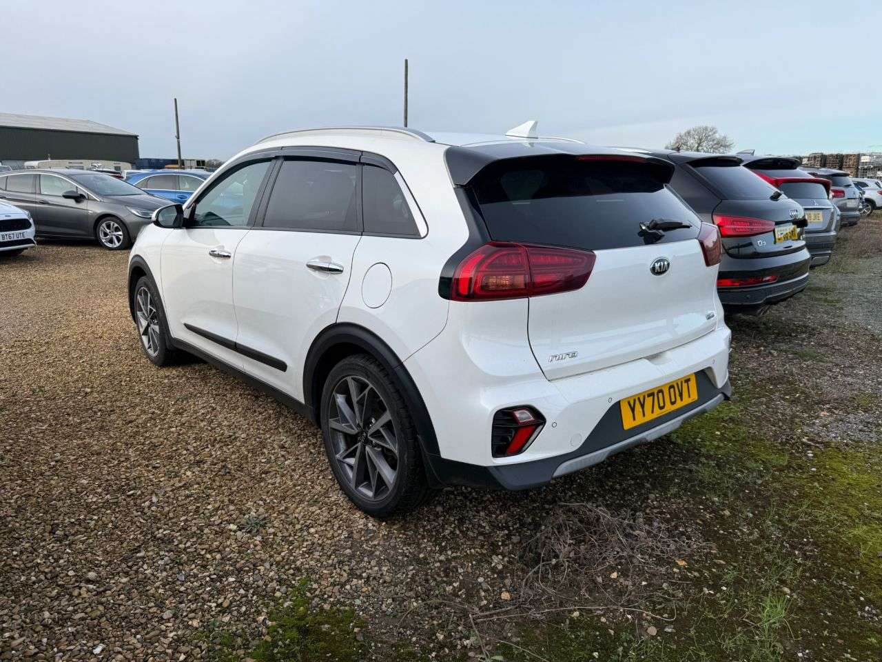 A 2020 KIA NIRO 1.6 GDi 4 SUV 5dr Petrol Hybrid DCT Euro 6 (s/s) (139 bhp) A 2020 KIA NIRO 1.6 GDi 4 SUV 5dr Petrol Hybrid DCT Euro 6 (s/s) (139 bhp)