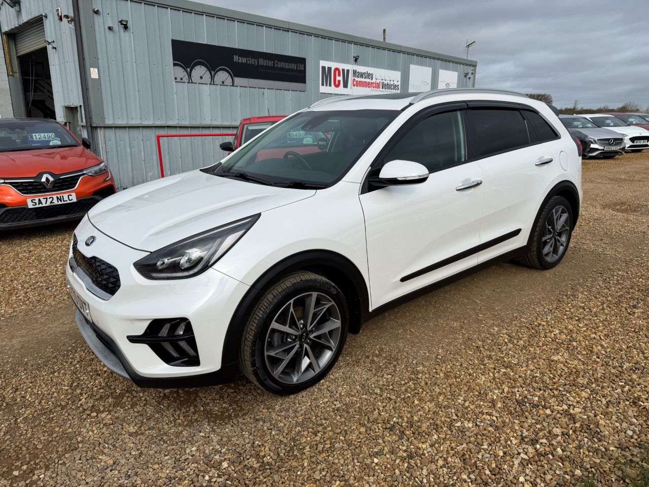 A 2020 KIA NIRO 1.6 GDi 4 SUV 5dr Petrol Hybrid DCT Euro 6 (s/s) (139 bhp) A 2020 KIA NIRO 1.6 GDi 4 SUV 5dr Petrol Hybrid DCT Euro 6 (s/s) (139 bhp)