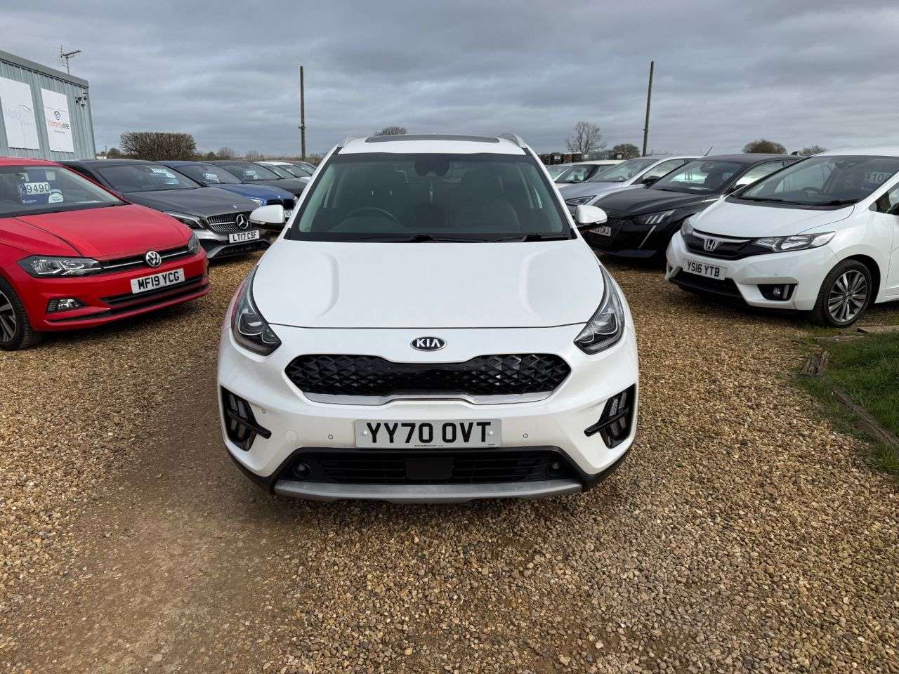 A 2020 KIA NIRO 1.6 GDi 4 SUV 5dr Petrol Hybrid DCT Euro 6 (s/s) (139 bhp) A 2020 KIA NIRO 1.6 GDi 4 SUV 5dr Petrol Hybrid DCT Euro 6 (s/s) (139 bhp)