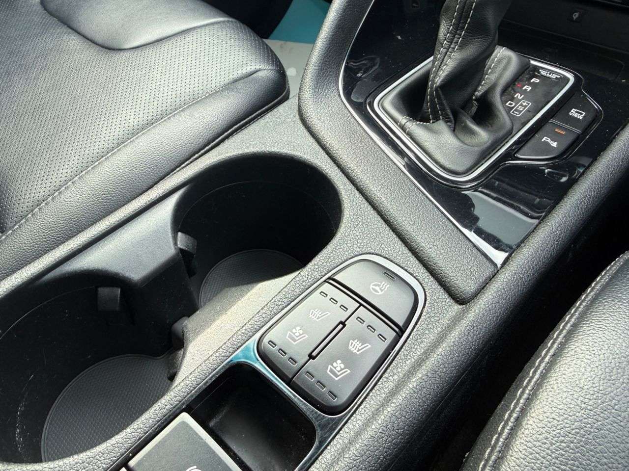 2020 KIA NIRO 2020 KIA NIRO