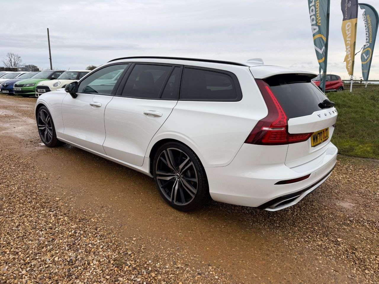 2020 VOLVO V60 2020 VOLVO V60