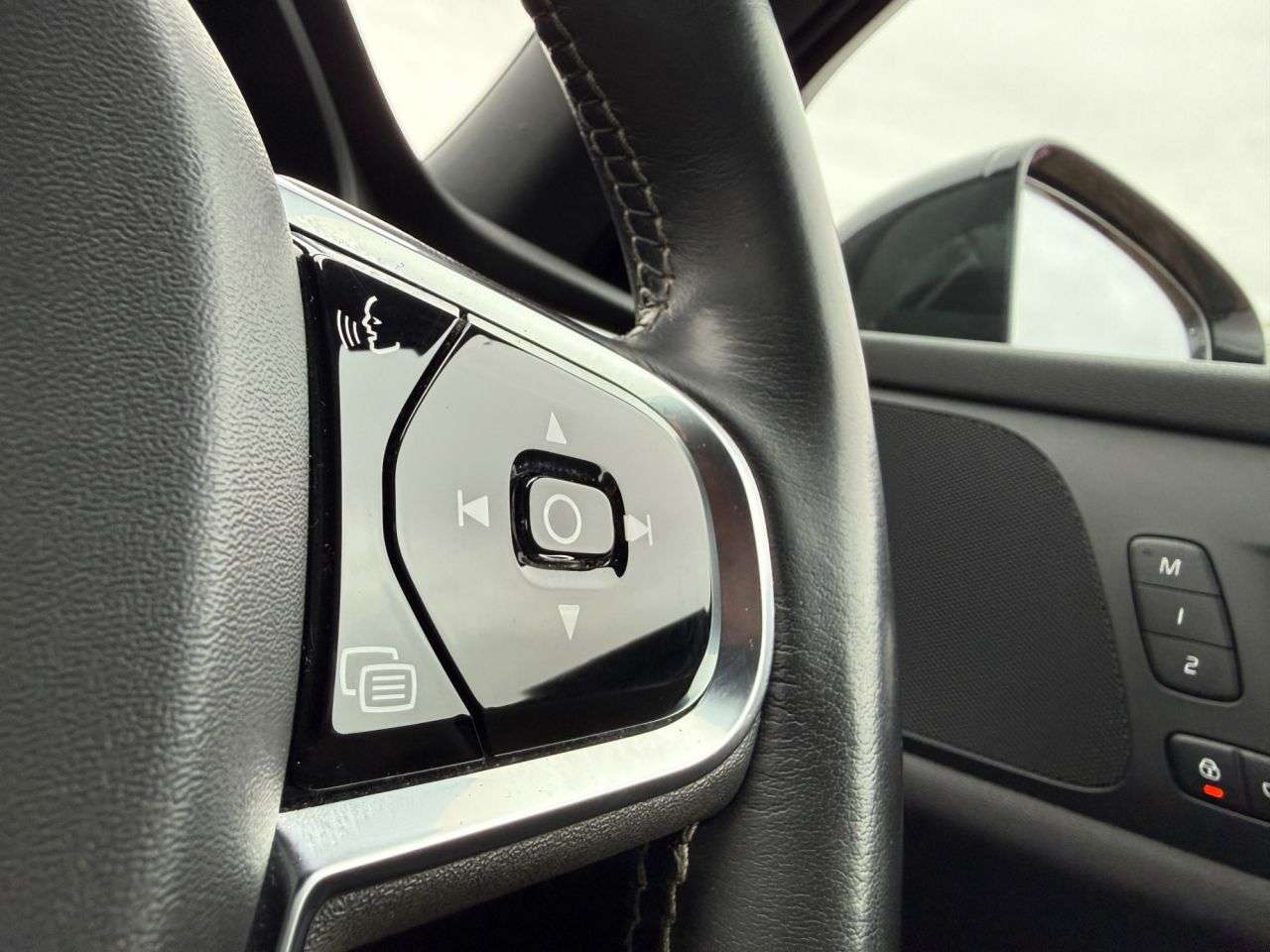 2020 VOLVO V60 2020 VOLVO V60