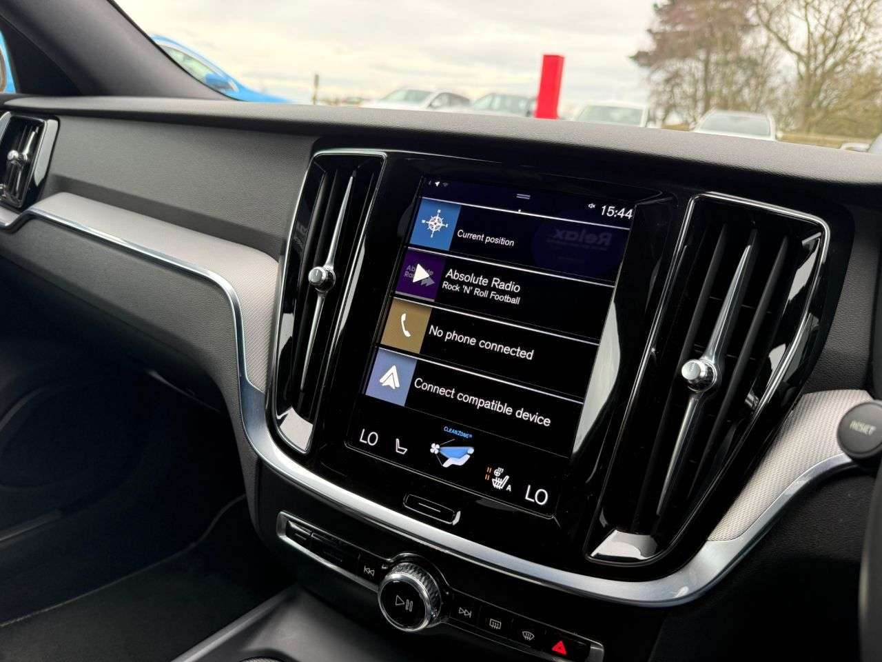 2020 VOLVO V60 2020 VOLVO V60