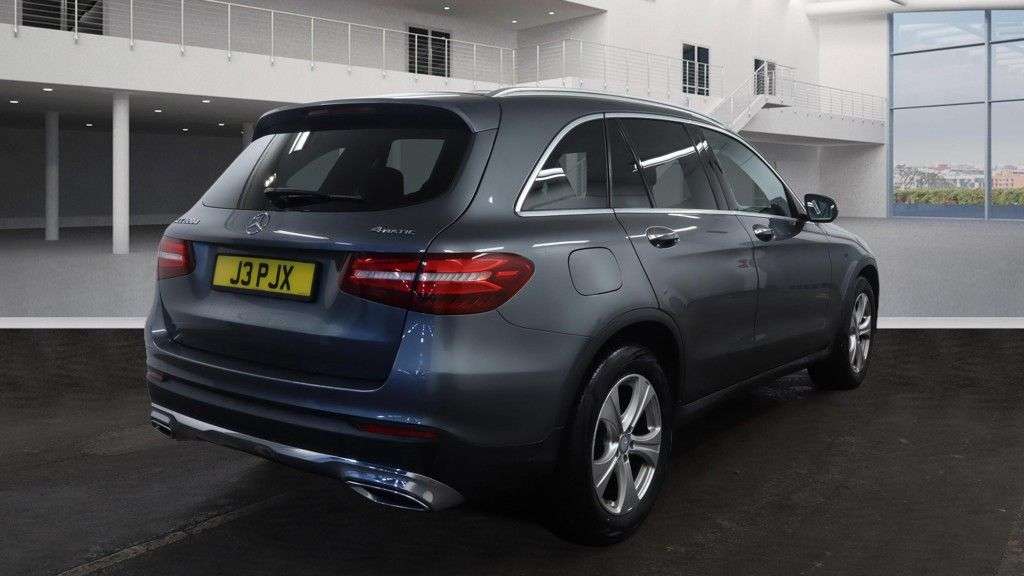 A 2016 MERCEDES-BENZ GLC 2.1 GLC220d Sport (Premium) SUV 5dr Diesel G-Tronic 4MATIC Euro 6 (s/s) (17 A 2016 MERCEDES-BENZ GLC 2.1 GLC220d Sport (Premium) SUV 5dr Diesel G-Tronic 4MATIC Euro 6 (s/s) (17