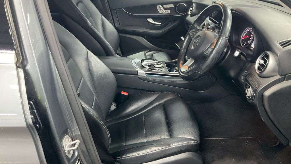 A 2016 MERCEDES-BENZ GLC 2.1 GLC220d Sport (Premium) SUV 5dr Diesel G-Tronic 4MATIC Euro 6 (s/s) (17 A 2016 MERCEDES-BENZ GLC 2.1 GLC220d Sport (Premium) SUV 5dr Diesel G-Tronic 4MATIC Euro 6 (s/s) (17