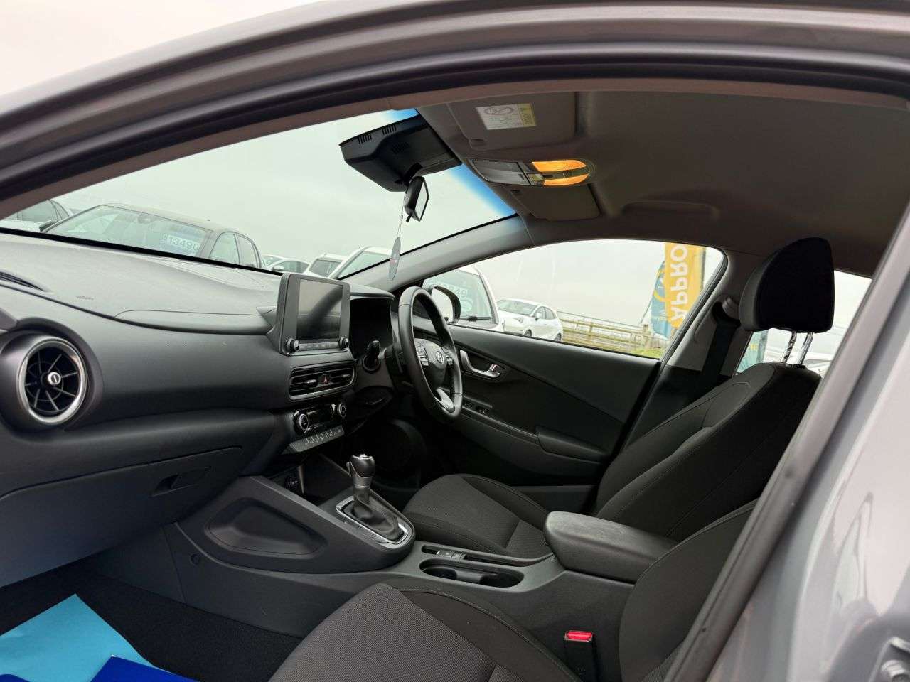 A 2022 HYUNDAI KONA 1.6 h-GDi SE Connect SUV 5dr Petrol Hybrid DCT Euro 6 (s/s) (141 ps) A 2022 HYUNDAI KONA 1.6 h-GDi SE Connect SUV 5dr Petrol Hybrid DCT Euro 6 (s/s) (141 ps)