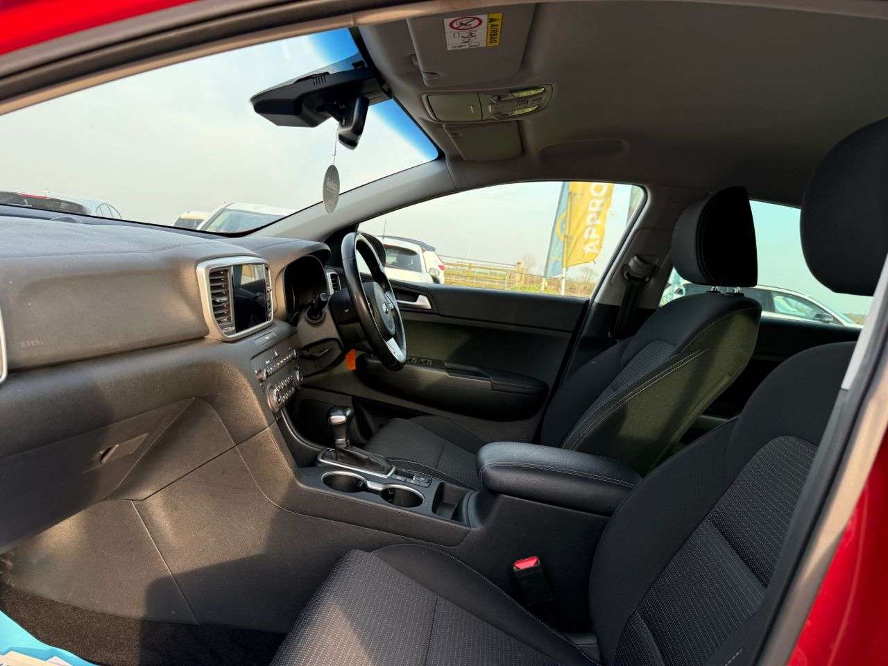 A 2021 KIA SPORTAGE 1.6 CRDi MHEV 2 SUV 5dr Diesel Hybrid DCT Euro 6 (s/s) (134 bhp) A 2021 KIA SPORTAGE 1.6 CRDi MHEV 2 SUV 5dr Diesel Hybrid DCT Euro 6 (s/s) (134 bhp)