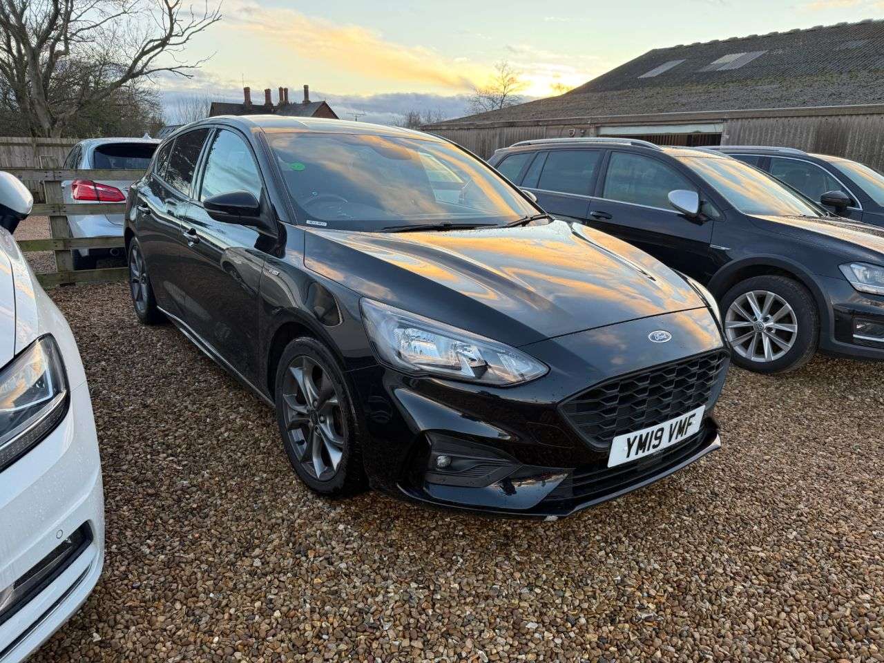 A 2019 FORD FOCUS 1.0T EcoBoost ST-Line Hatchback 5dr Petrol Manual Euro 6 (s/s) (125 ps) A 2019 FORD FOCUS 1.0T EcoBoost ST-Line Hatchback 5dr Petrol Manual Euro 6 (s/s) (125 ps)