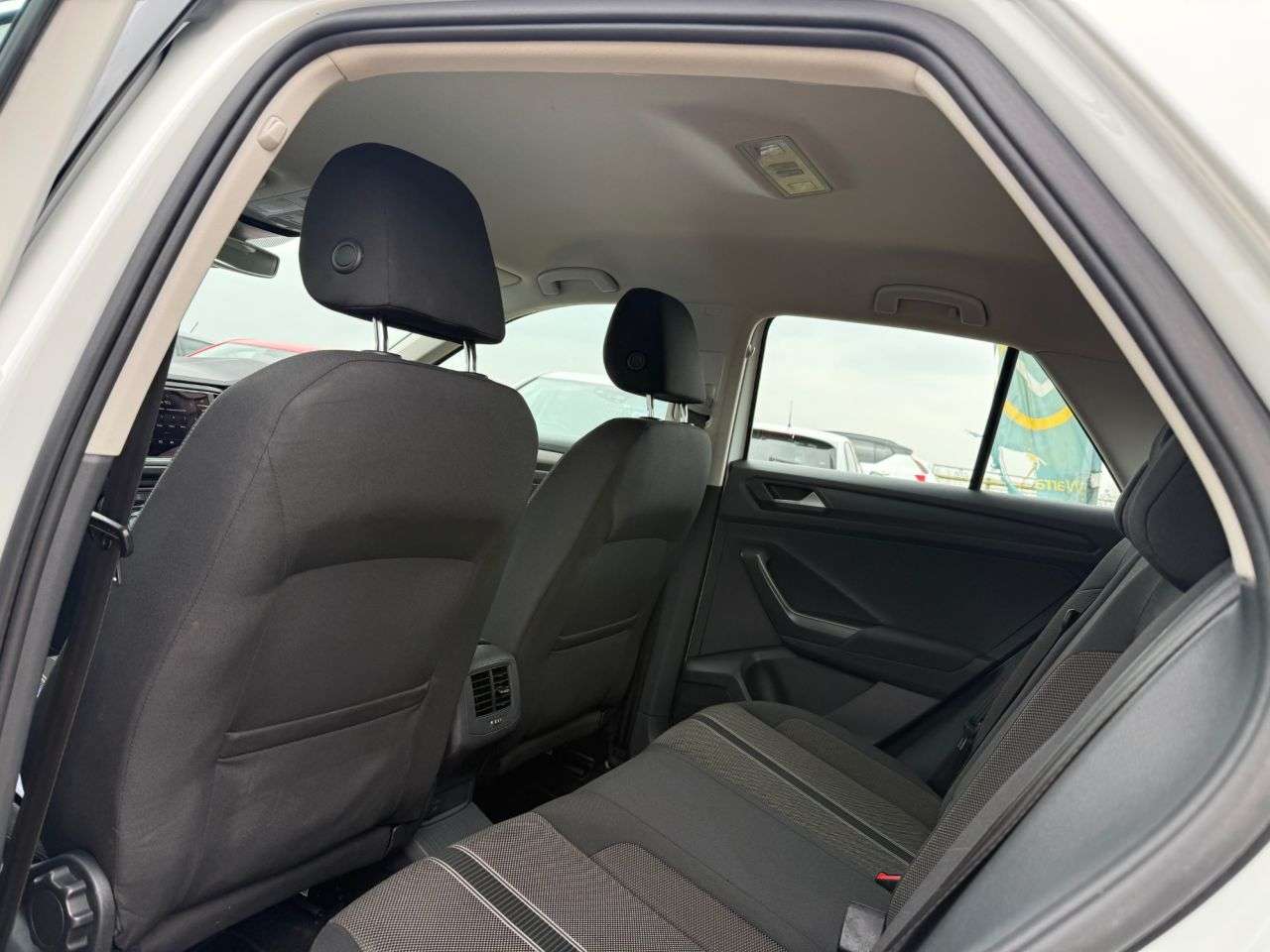 2018 VOLKSWAGEN T-ROC 2018 VOLKSWAGEN T-ROC