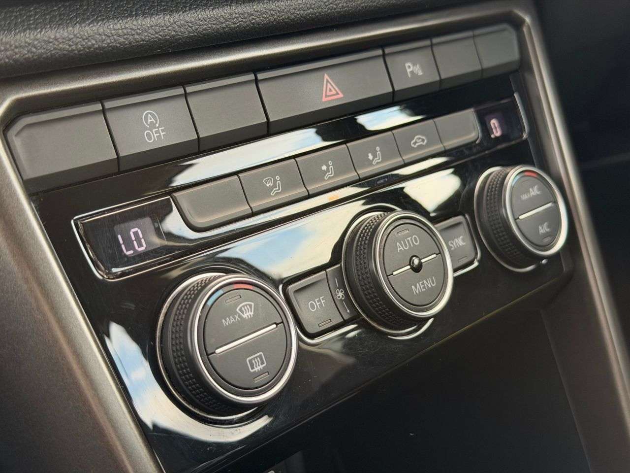 2018 VOLKSWAGEN T-ROC 2018 VOLKSWAGEN T-ROC