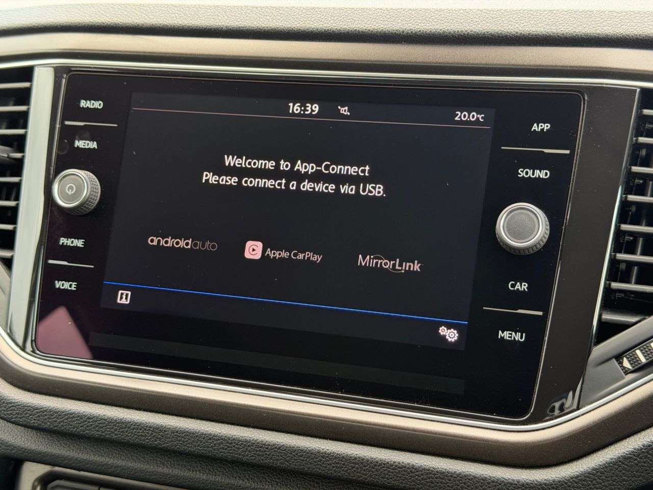 2018 VOLKSWAGEN T-ROC 2018 VOLKSWAGEN T-ROC