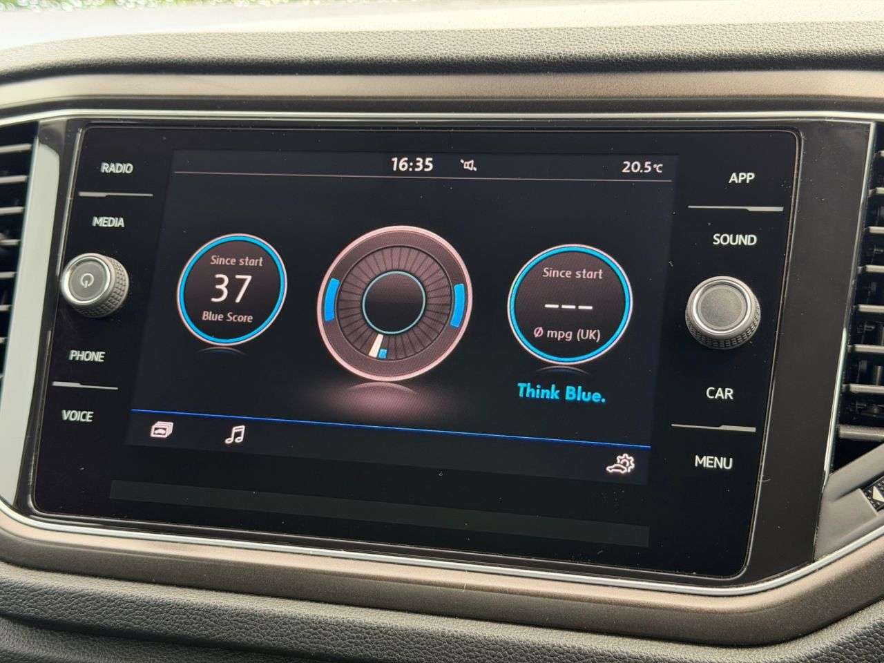 2018 VOLKSWAGEN T-ROC 2018 VOLKSWAGEN T-ROC