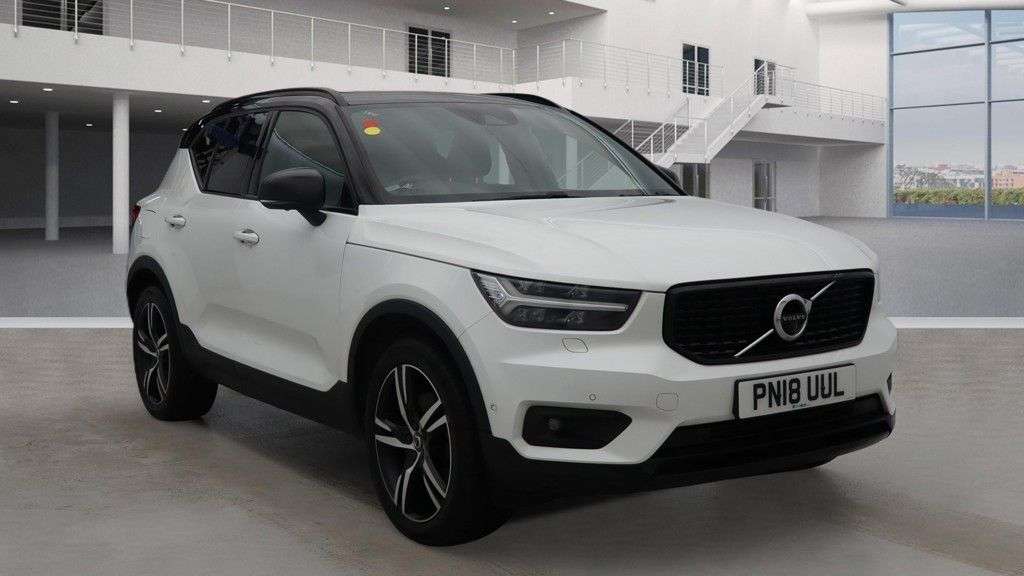 A 2018 VOLVO XC40 2.0 D4 R-Design SUV 5dr Diesel Auto AWD Euro 6 (s/s) (190 ps) A 2018 VOLVO XC40 2.0 D4 R-Design SUV 5dr Diesel Auto AWD Euro 6 (s/s) (190 ps)