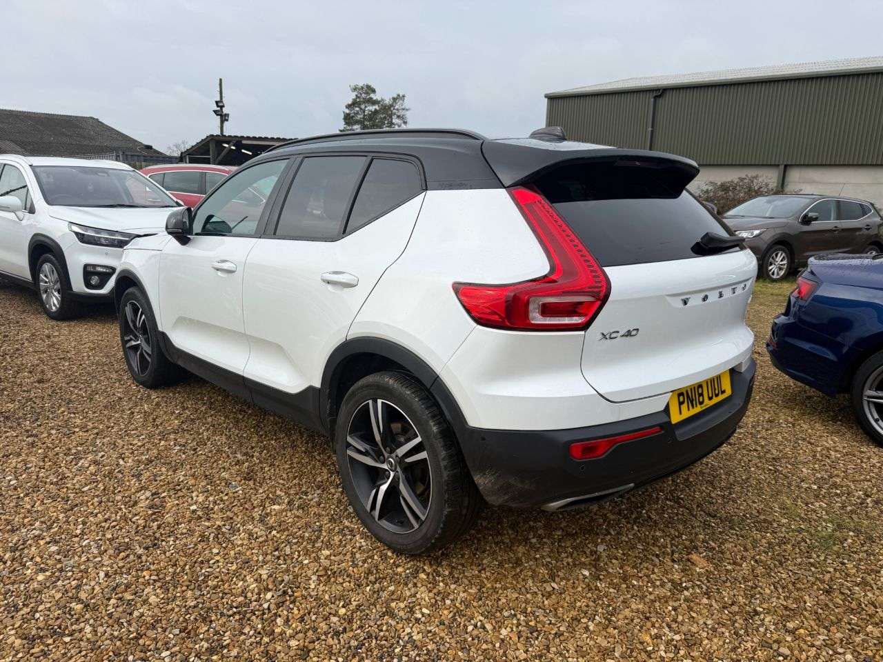 A 2018 VOLVO XC40 2.0 D4 R-Design SUV 5dr Diesel Auto AWD Euro 6 (s/s) (190 ps) A 2018 VOLVO XC40 2.0 D4 R-Design SUV 5dr Diesel Auto AWD Euro 6 (s/s) (190 ps)