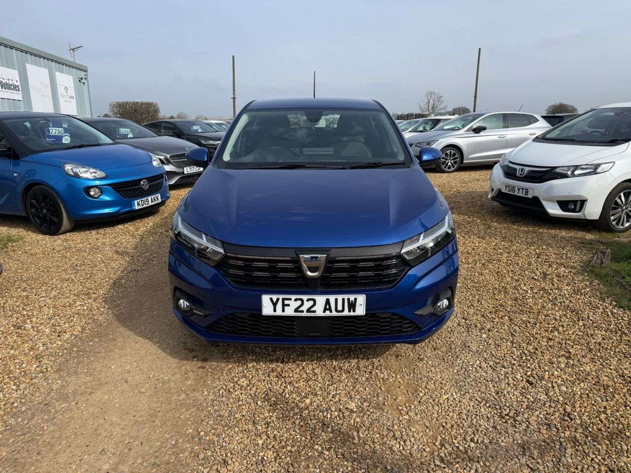 A 2022 DACIA SANDERO 1.0 TCe Comfort Hatchback 5dr Bi Fuel Manual Euro 6 (s/s) (100 ps) A 2022 DACIA SANDERO 1.0 TCe Comfort Hatchback 5dr Bi Fuel Manual Euro 6 (s/s) (100 ps)