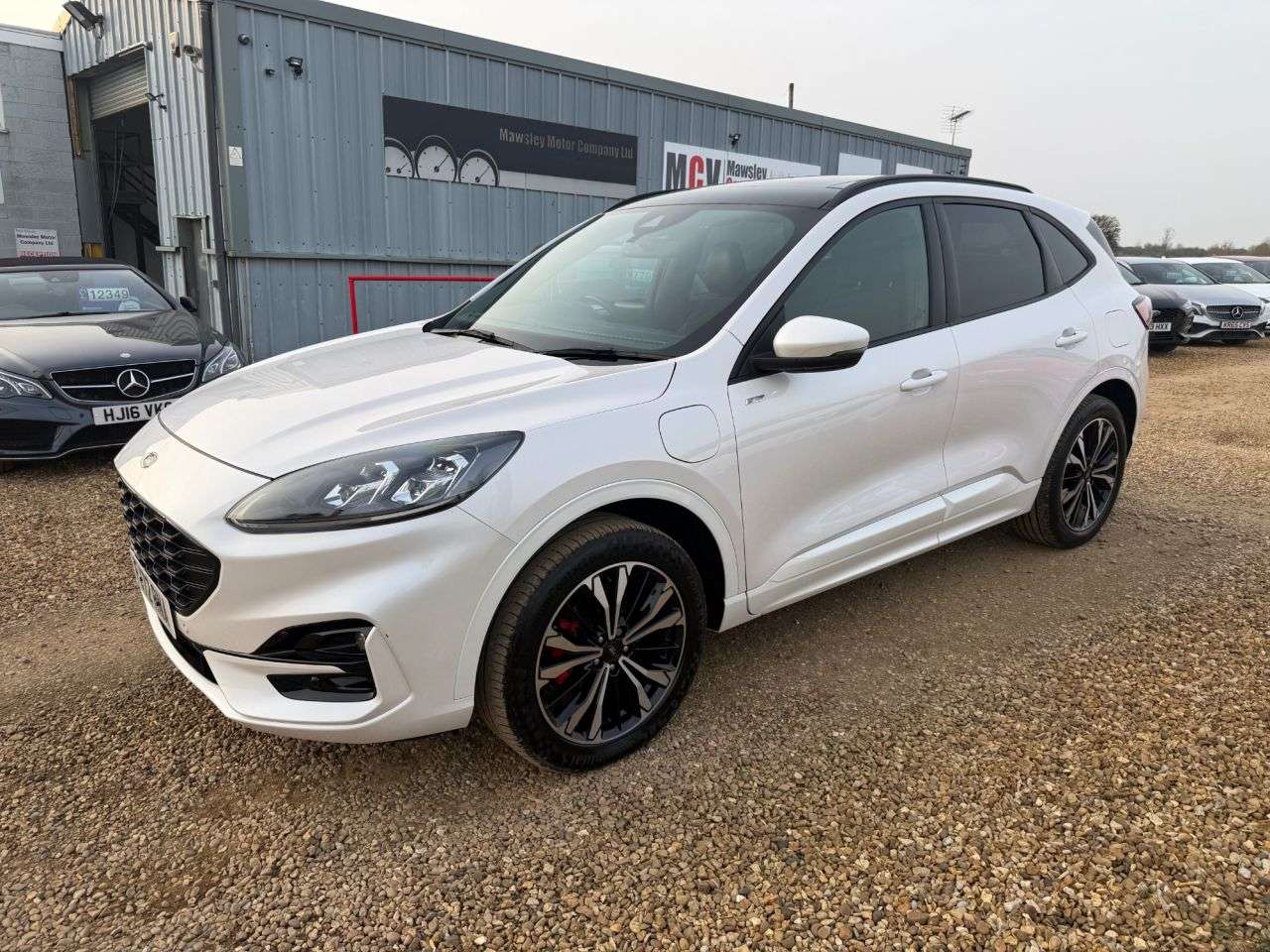 A 2022 FORD KUGA 2.5 Duratec 14.4kWh ST-Line X Edition SUV 5dr Petrol Plug-in Hybrid CVT Eur A 2022 FORD KUGA 2.5 Duratec 14.4kWh ST-Line X Edition SUV 5dr Petrol Plug-in Hybrid CVT Eur