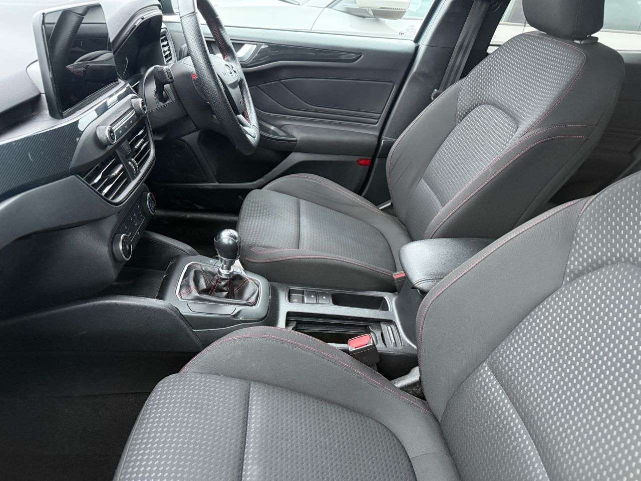 A 2019 FORD FOCUS ST-LINE A 2019 FORD FOCUS ST-LINE