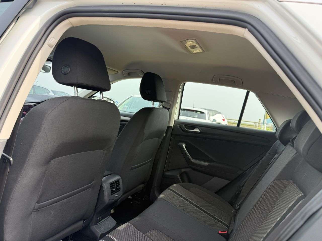 2018 VOLKSWAGEN T-ROC 2018 VOLKSWAGEN T-ROC