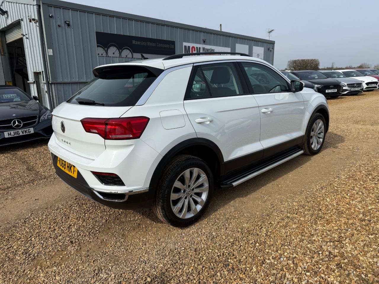 A 2018 VOLKSWAGEN T-ROC 1.6 TDI SE SUV 5dr Diesel Manual Euro 6 (s/s) (115 ps) A 2018 VOLKSWAGEN T-ROC 1.6 TDI SE SUV 5dr Diesel Manual Euro 6 (s/s) (115 ps)