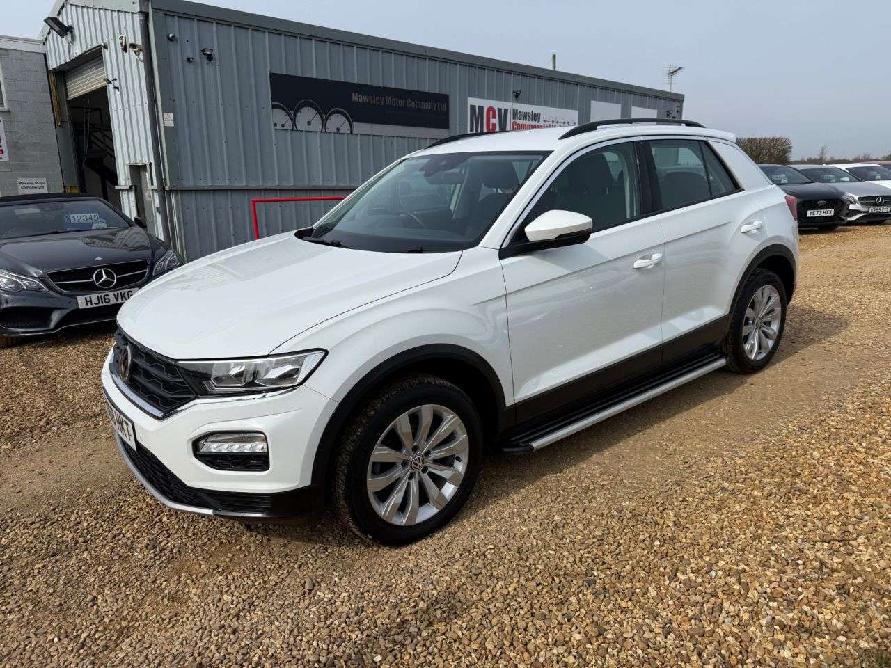 A 2018 VOLKSWAGEN T-ROC 1.6 TDI SE SUV 5dr Diesel Manual Euro 6 (s/s) (115 ps) A 2018 VOLKSWAGEN T-ROC 1.6 TDI SE SUV 5dr Diesel Manual Euro 6 (s/s) (115 ps)