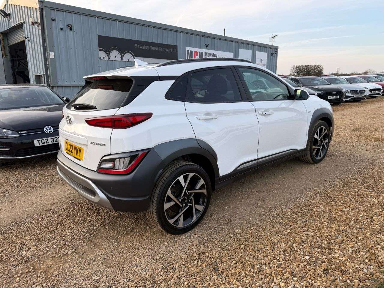 A 2022 HYUNDAI KONA 1.0 T-GDi MHEV Premium SUV 5dr Petrol Hybrid Manual Euro 6 (s/s) (120 ps) A 2022 HYUNDAI KONA 1.0 T-GDi MHEV Premium SUV 5dr Petrol Hybrid Manual Euro 6 (s/s) (120 ps)