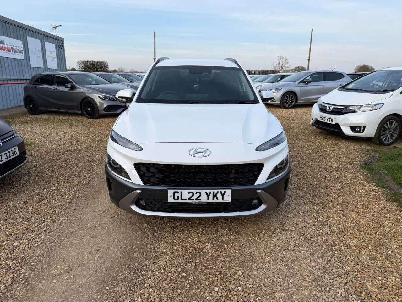 A 2022 HYUNDAI KONA 1.0 T-GDi MHEV Premium SUV 5dr Petrol Hybrid Manual Euro 6 (s/s) (120 ps) A 2022 HYUNDAI KONA 1.0 T-GDi MHEV Premium SUV 5dr Petrol Hybrid Manual Euro 6 (s/s) (120 ps)