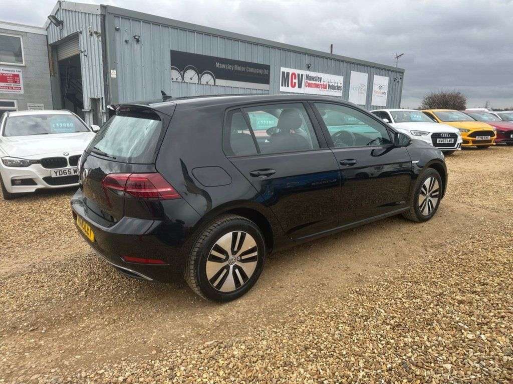 A 2020 VOLKSWAGEN E-GOLF 35.8kWh e-Golf Hatchback 5dr Electric Auto (136 ps) A 2020 VOLKSWAGEN E-GOLF 35.8kWh e-Golf Hatchback 5dr Electric Auto (136 ps)