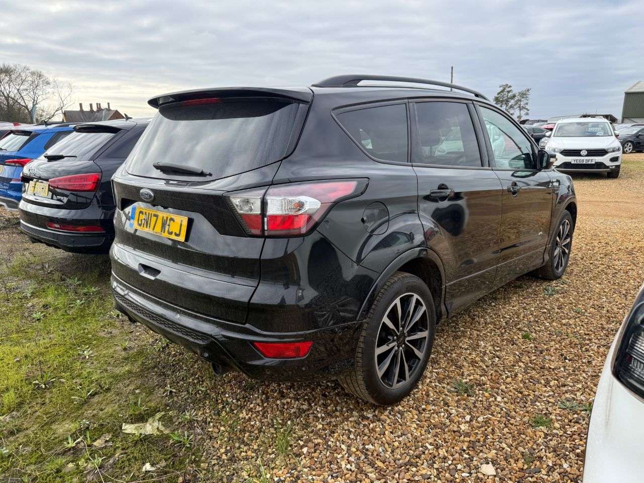 A 2017 FORD KUGA 2.0 TDCi ST-Line SUV 5dr Diesel Powershift AWD Euro 6 (s/s) (180 ps) A 2017 FORD KUGA 2.0 TDCi ST-Line SUV 5dr Diesel Powershift AWD Euro 6 (s/s) (180 ps)