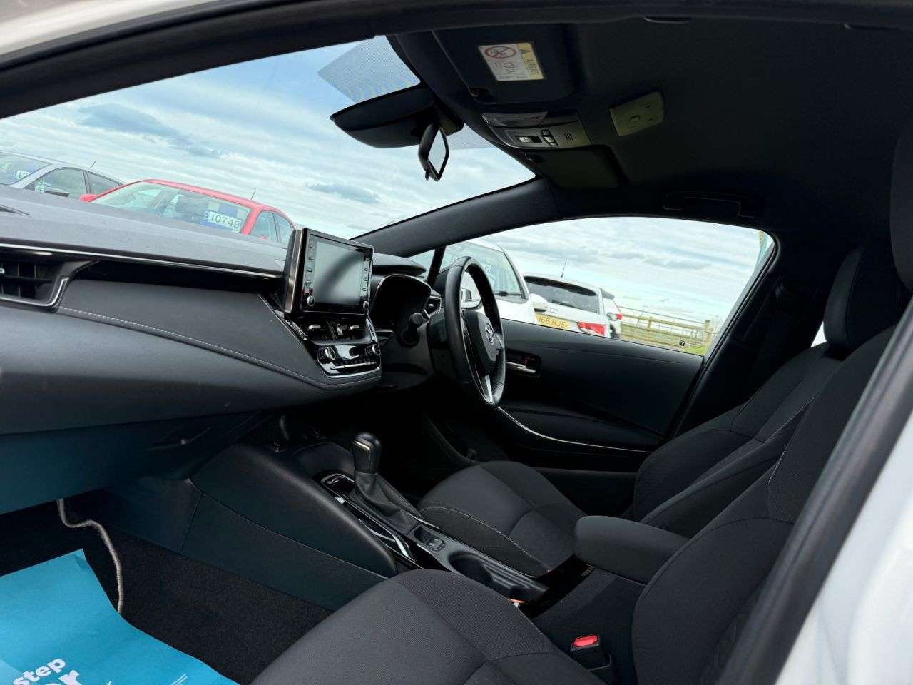 A 2021 TOYOTA COROLLA 1.8 VVT-h GPF Icon Tech Hatchback 5dr Petrol Hybrid CVT Euro 6 (s/s) (122 p A 2021 TOYOTA COROLLA 1.8 VVT-h GPF Icon Tech Hatchback 5dr Petrol Hybrid CVT Euro 6 (s/s) (122 p