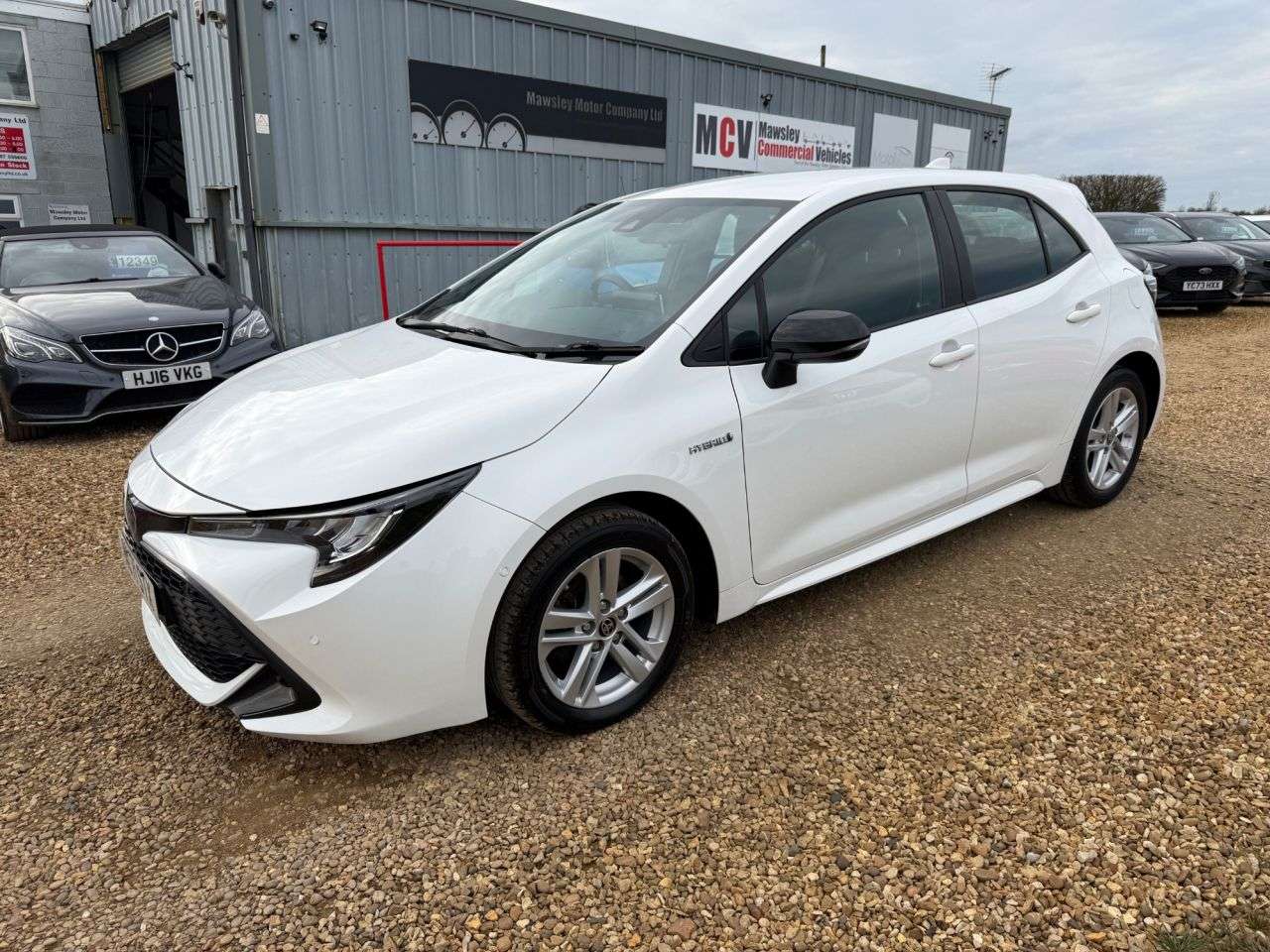 A 2021 TOYOTA COROLLA 1.8 VVT-h GPF Icon Tech Hatchback 5dr Petrol Hybrid CVT Euro 6 (s/s) (122 p A 2021 TOYOTA COROLLA 1.8 VVT-h GPF Icon Tech Hatchback 5dr Petrol Hybrid CVT Euro 6 (s/s) (122 p