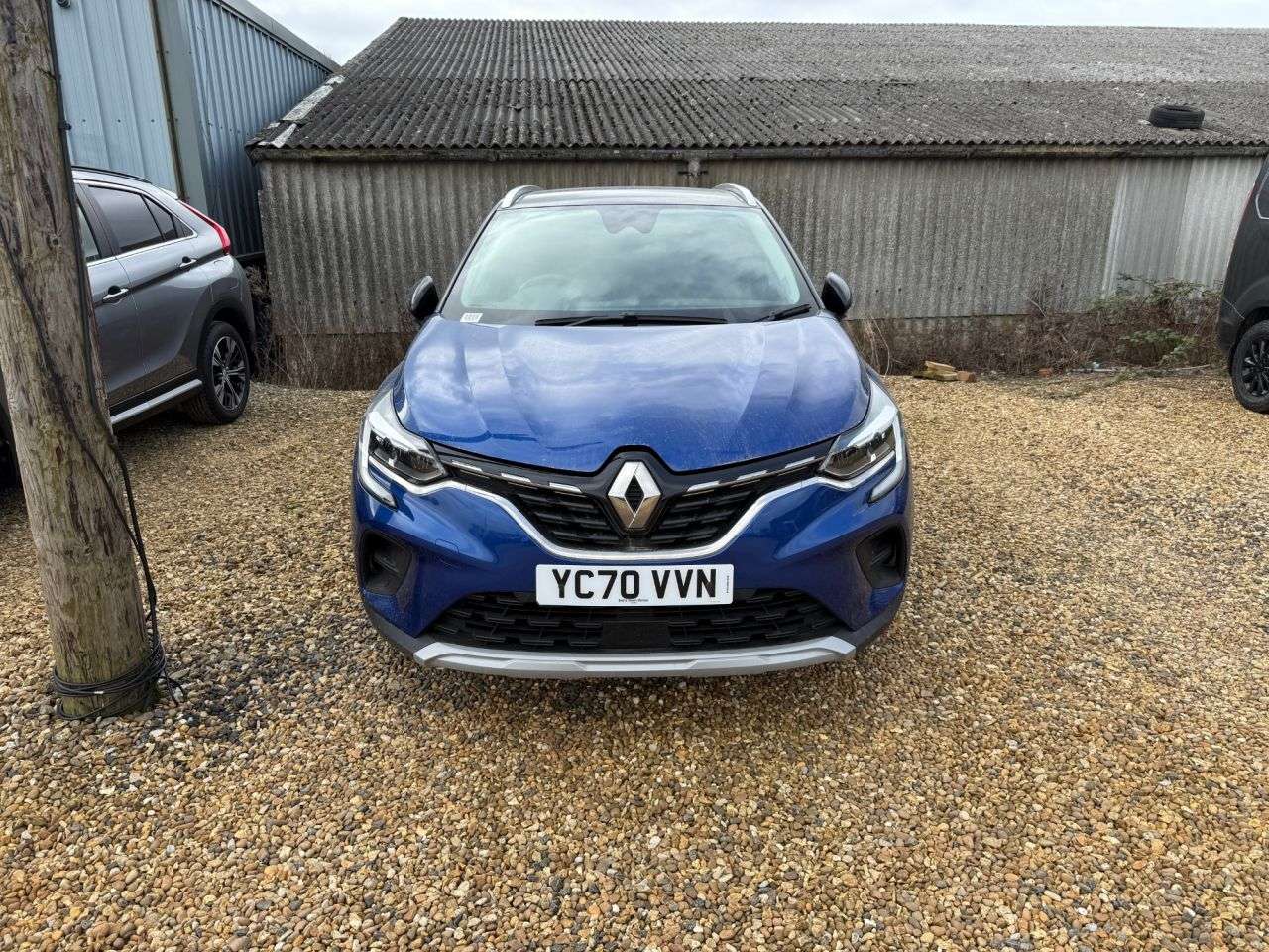 A 2020 RENAULT CAPTUR 1.0 TCe Iconic SUV 5dr Petrol Manual Euro 6 (s/s) (100 ps) A 2020 RENAULT CAPTUR 1.0 TCe Iconic SUV 5dr Petrol Manual Euro 6 (s/s) (100 ps)