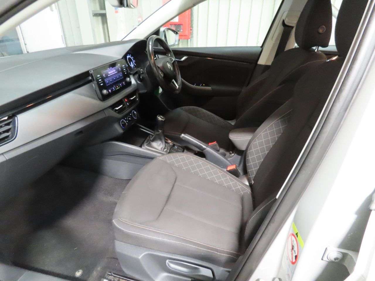 A 2020 SKODA SCALA 1.0 TSI SE Hatchback 5dr Petrol Manual Euro 6 (s/s) (115 ps) A 2020 SKODA SCALA 1.0 TSI SE Hatchback 5dr Petrol Manual Euro 6 (s/s) (115 ps)