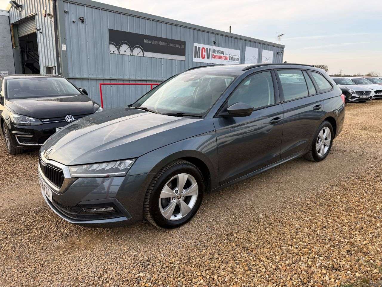 A 2021 SKODA OCTAVIA 1.0 TSI e-TEC MHEV SE First Edition Estate 5dr Petrol Hybrid DSG Euro 6 (s/ A 2021 SKODA OCTAVIA 1.0 TSI e-TEC MHEV SE First Edition Estate 5dr Petrol Hybrid DSG Euro 6 (s/