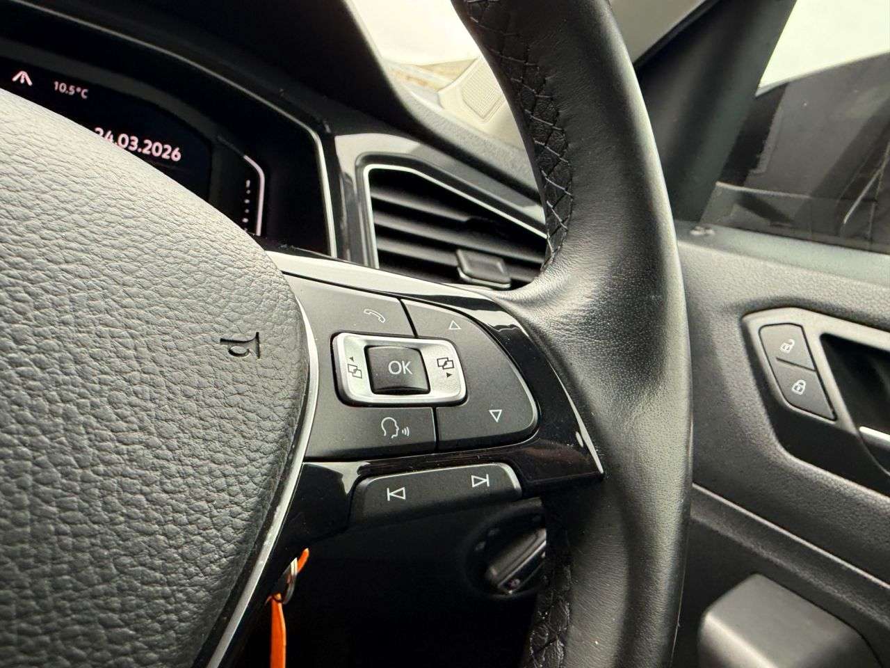 2018 VOLKSWAGEN T-ROC 2018 VOLKSWAGEN T-ROC