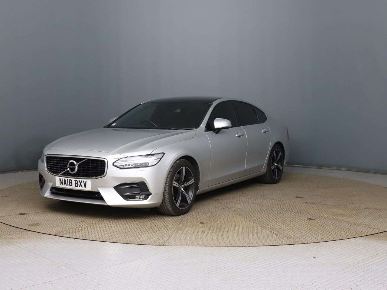 2018 VOLVO S90 2018 VOLVO S90