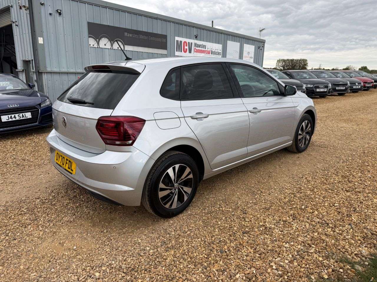 A 2020 VOLKSWAGEN POLO 1.0 TSI Match Hatchback 5dr Petrol Manual Euro 6 (s/s) (95 ps) A 2020 VOLKSWAGEN POLO 1.0 TSI Match Hatchback 5dr Petrol Manual Euro 6 (s/s) (95 ps)