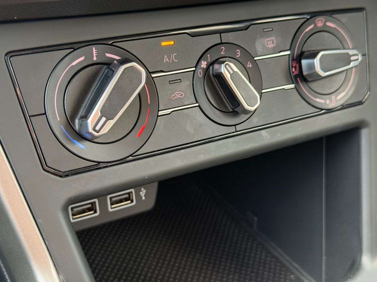 2020 VOLKSWAGEN POLO 2020 VOLKSWAGEN POLO