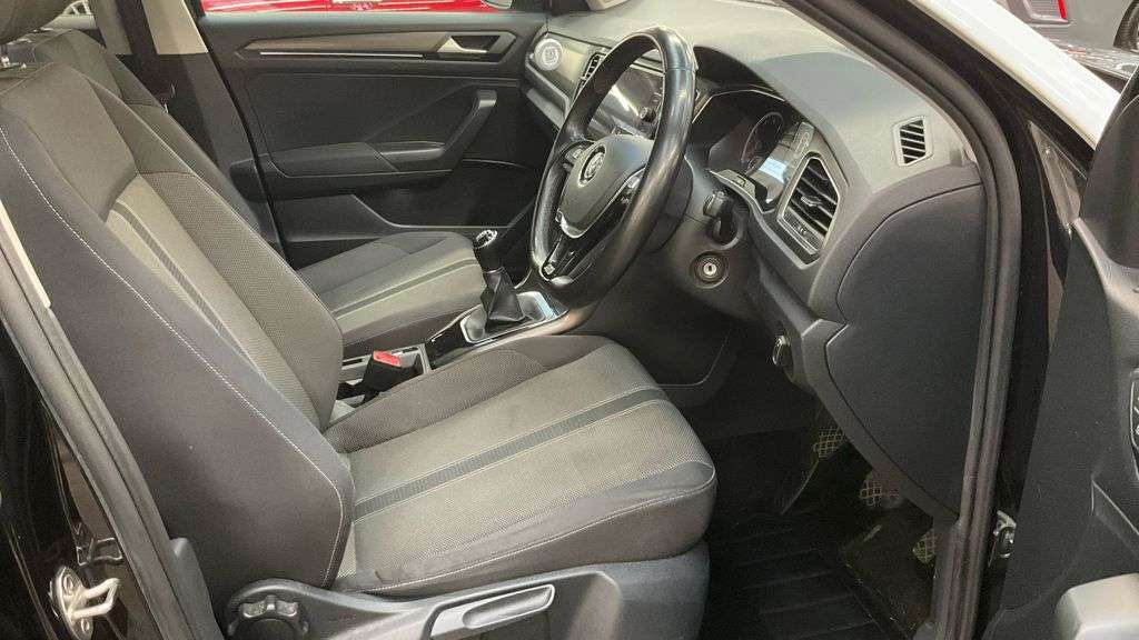 2018 VOLKSWAGEN T-ROC 2018 VOLKSWAGEN T-ROC