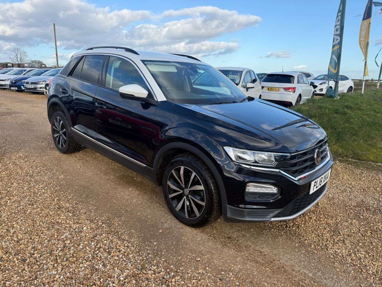 A 2018 VOLKSWAGEN T-ROC 1.0 TSI Design SUV 5dr Petrol Manual Euro 6 (s/s) (115 ps) A 2018 VOLKSWAGEN T-ROC 1.0 TSI Design SUV 5dr Petrol Manual Euro 6 (s/s) (115 ps)