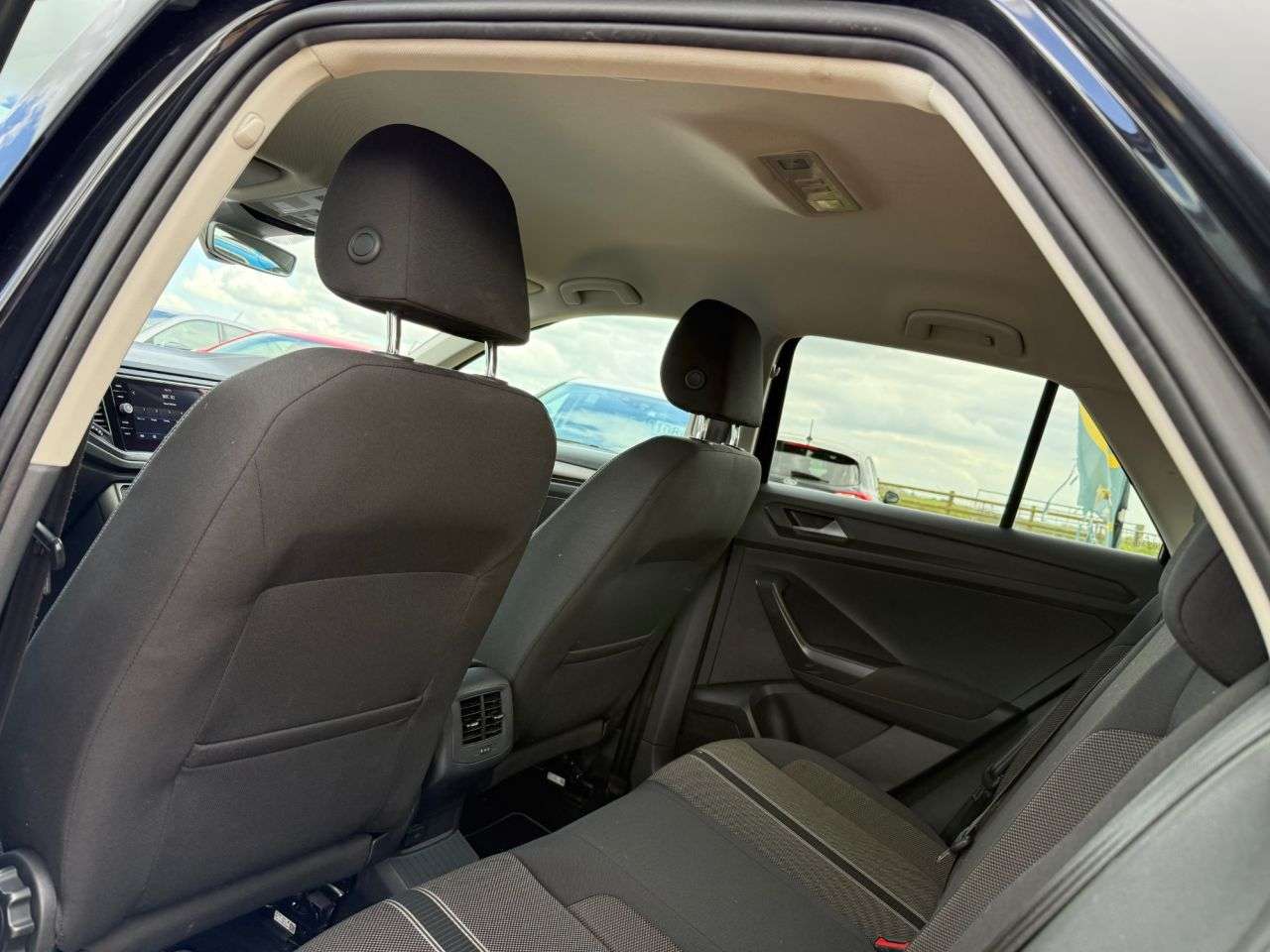 2018 VOLKSWAGEN T-ROC 2018 VOLKSWAGEN T-ROC