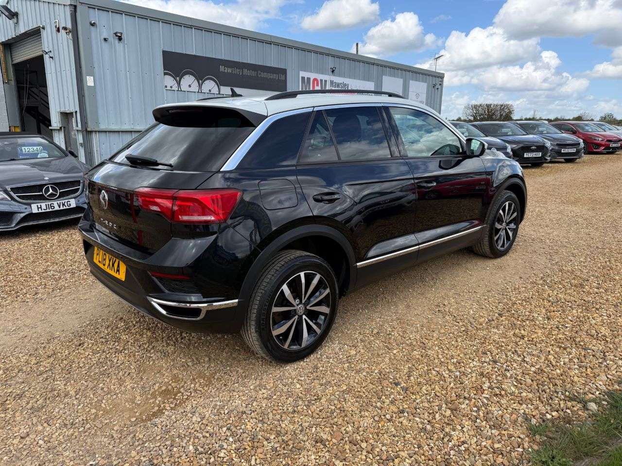 A 2018 VOLKSWAGEN T-ROC 1.0 TSI Design SUV 5dr Petrol Manual Euro 6 (s/s) (115 ps) A 2018 VOLKSWAGEN T-ROC 1.0 TSI Design SUV 5dr Petrol Manual Euro 6 (s/s) (115 ps)