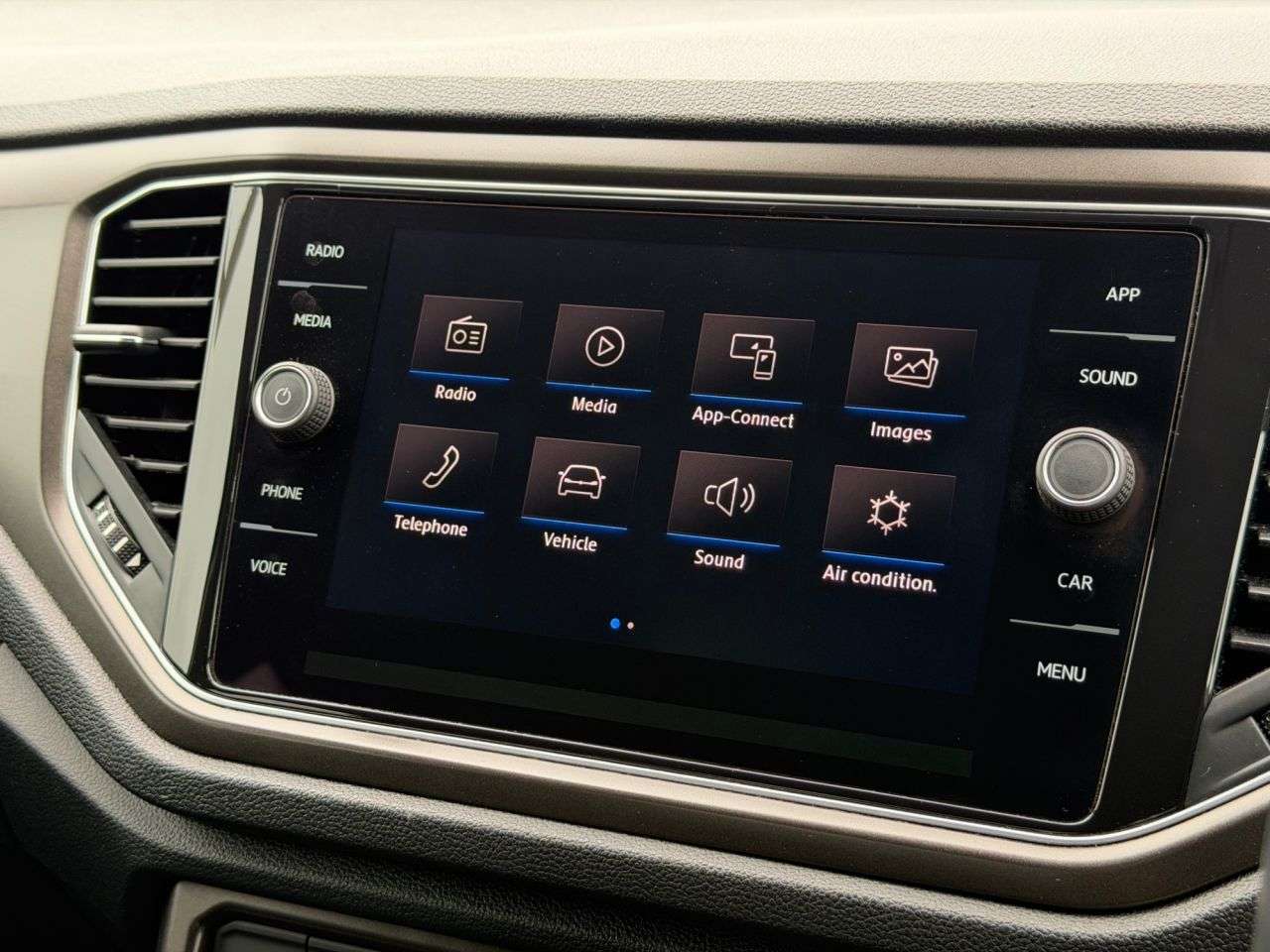 2018 VOLKSWAGEN T-ROC 2018 VOLKSWAGEN T-ROC