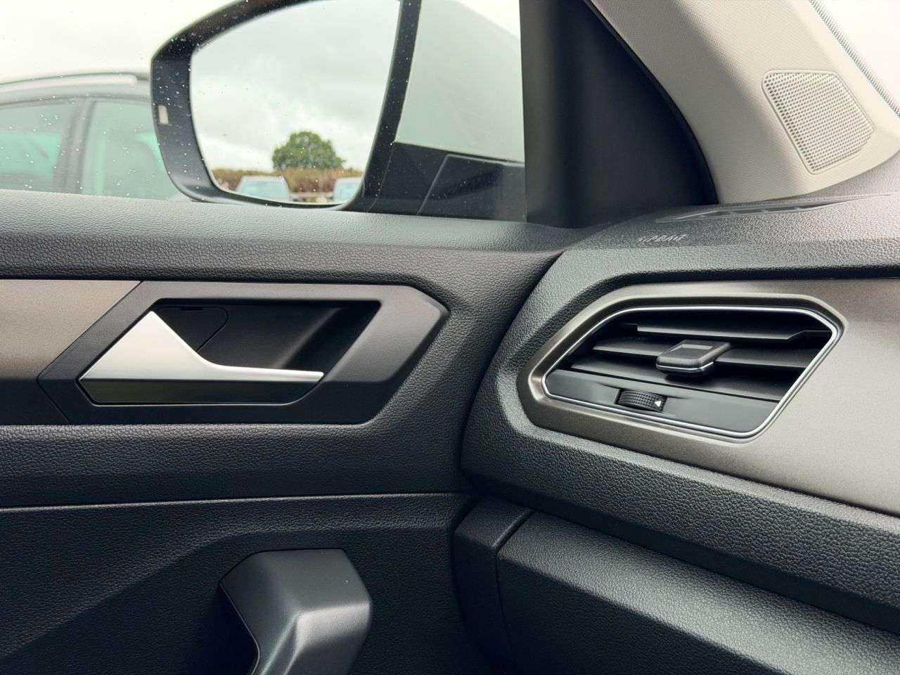 2018 VOLKSWAGEN T-ROC 2018 VOLKSWAGEN T-ROC