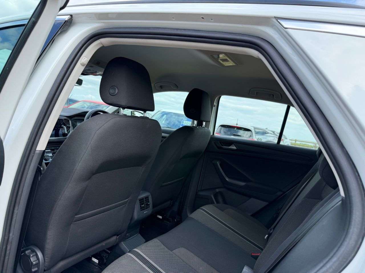 2018 VOLKSWAGEN T-ROC 2018 VOLKSWAGEN T-ROC