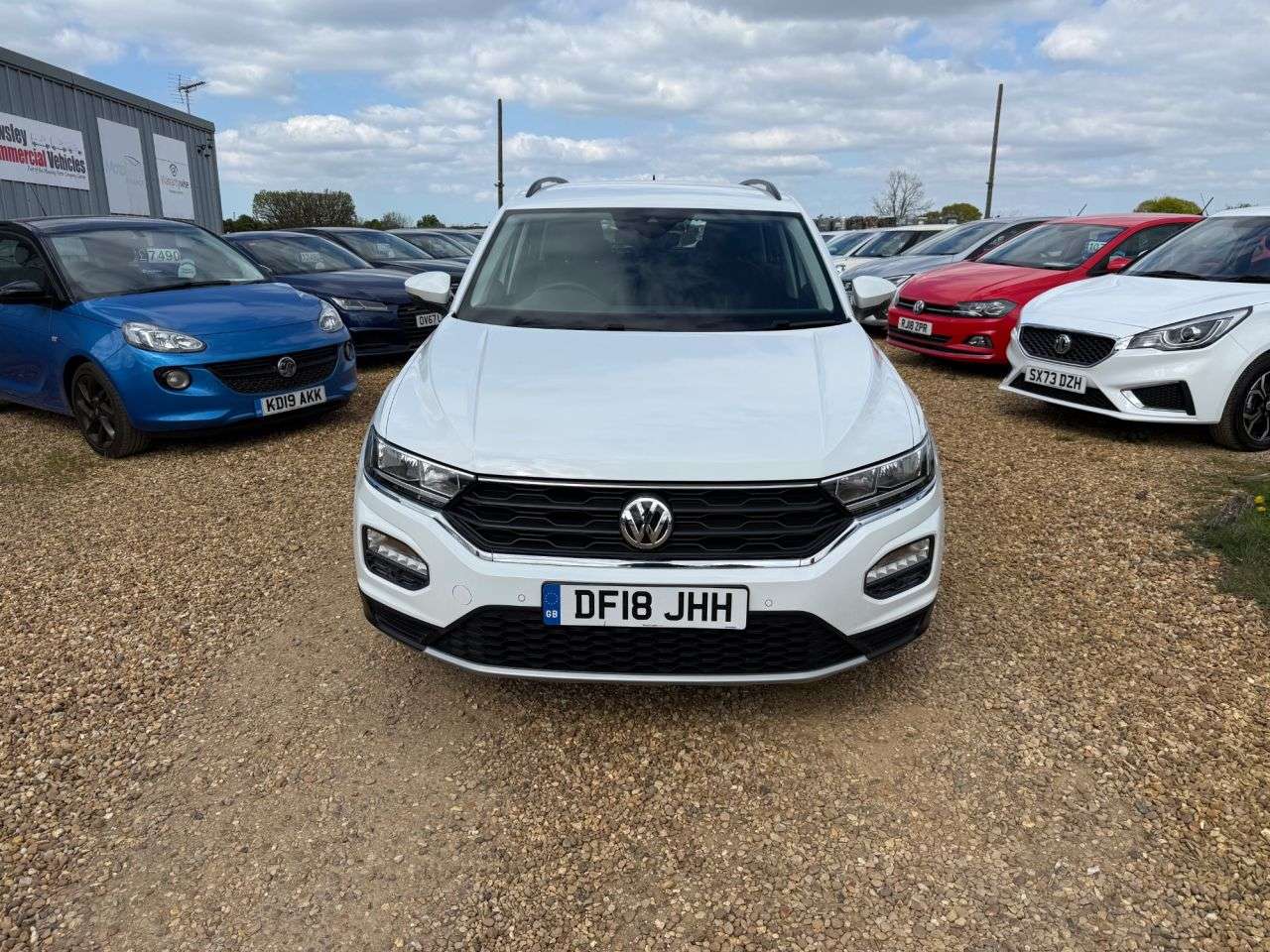 A 2018 VOLKSWAGEN T-ROC 1.0 TSI SE SUV 5dr Petrol Manual Euro 6 (s/s) (115 ps) A 2018 VOLKSWAGEN T-ROC 1.0 TSI SE SUV 5dr Petrol Manual Euro 6 (s/s) (115 ps)