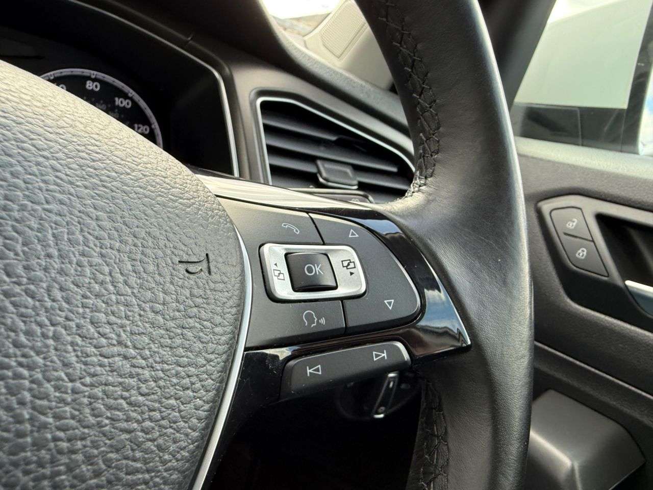 2018 VOLKSWAGEN T-ROC 2018 VOLKSWAGEN T-ROC